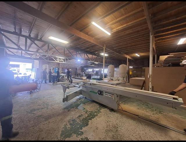 INDUSTRIAL PROPERTY TO RENT IN BEACONVALE